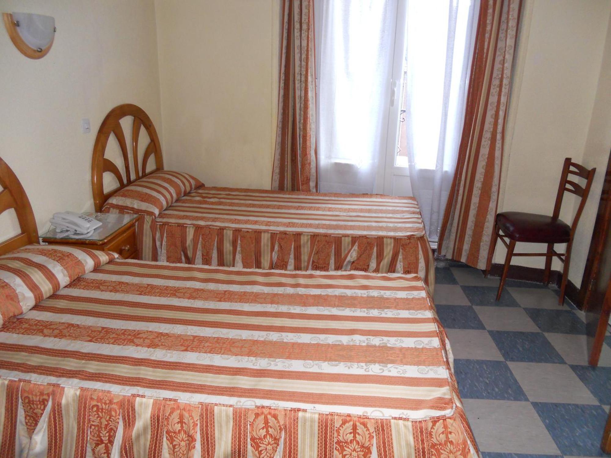 Hostal La Perla Asturiana — Photos 2
