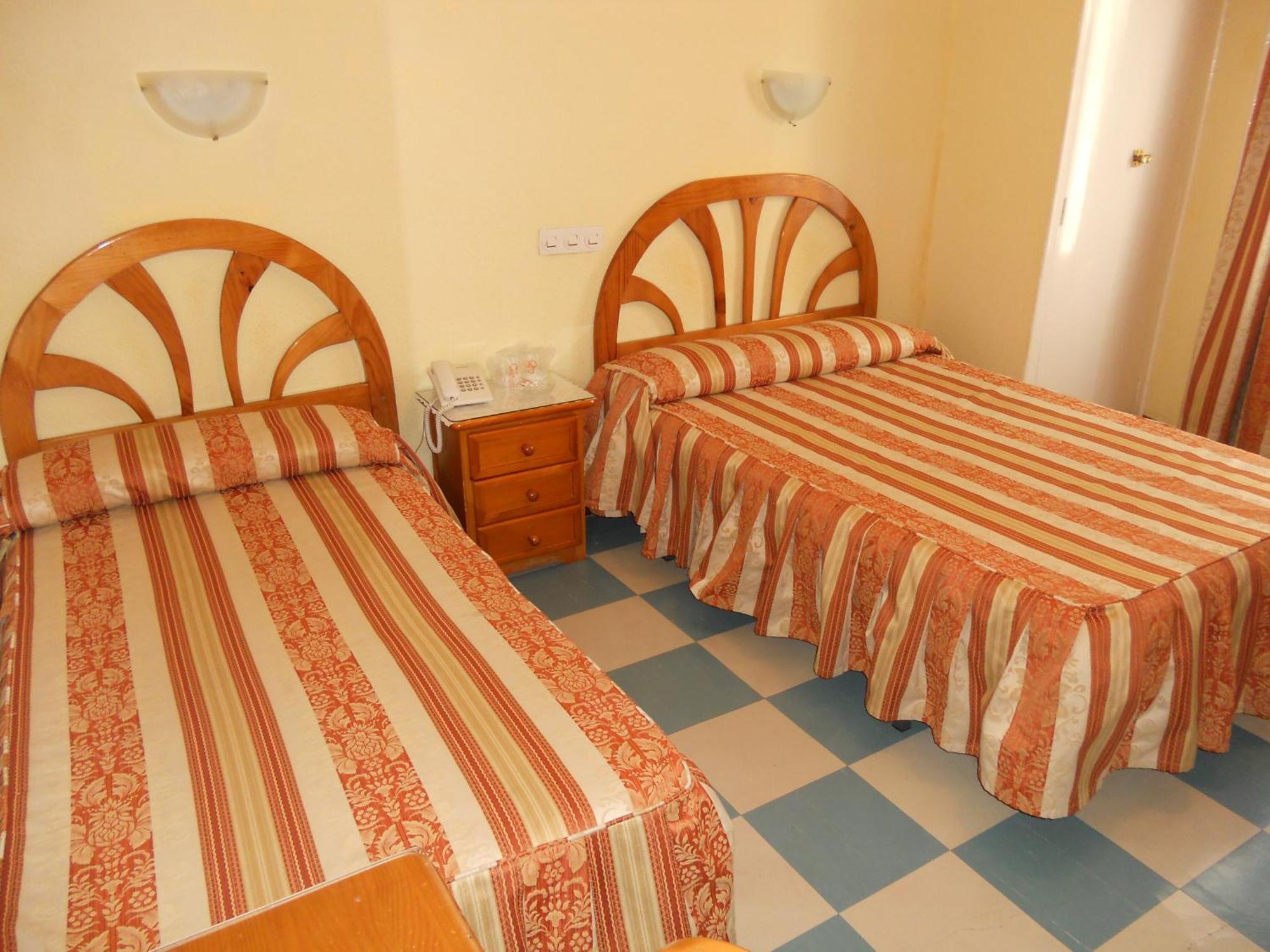Hostal La Perla Asturiana — Photos 3
